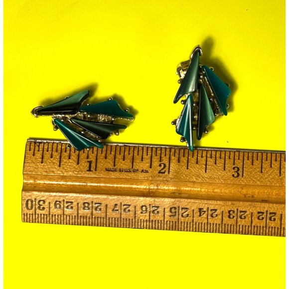 Green, Blue, and Gold Asymmetric Vintage JayCraft Clip Earrings Collectible! - Picture 5 of 7